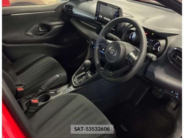 Toyota YARIS 2022-11 8278273-2