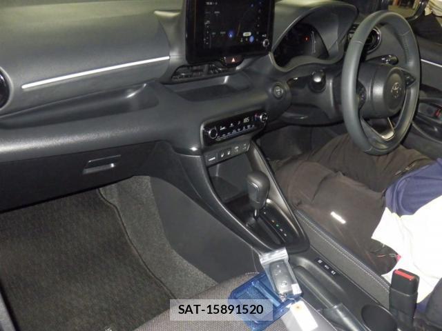 Toyota YARIS 2025-10 8278580-2