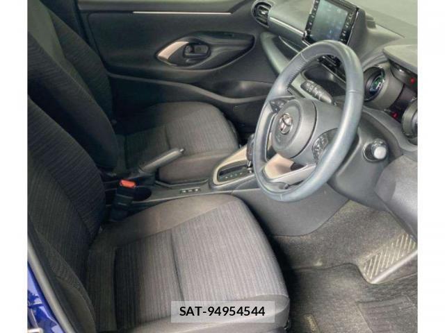 Toyota YARIS 2021-06 8278608-2