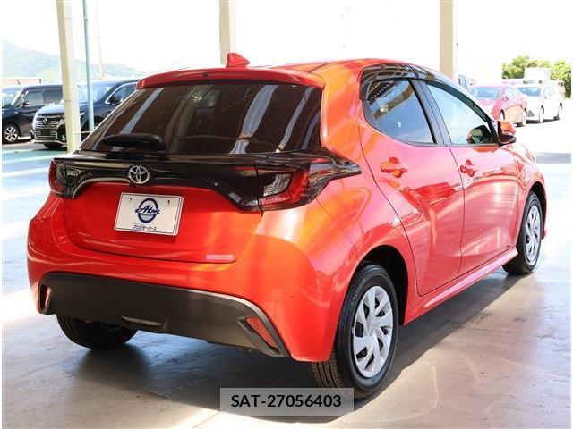Toyota YARIS 2025-05 8279071-6