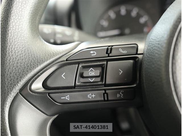 Toyota YARIS 2021-05 8279101-13