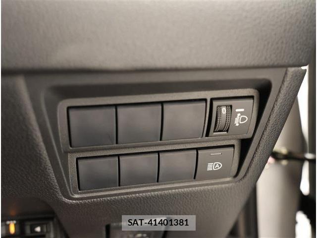 Toyota YARIS 2021-05 8279101-15