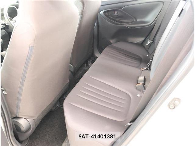 Toyota YARIS 2021-05 8279101-19