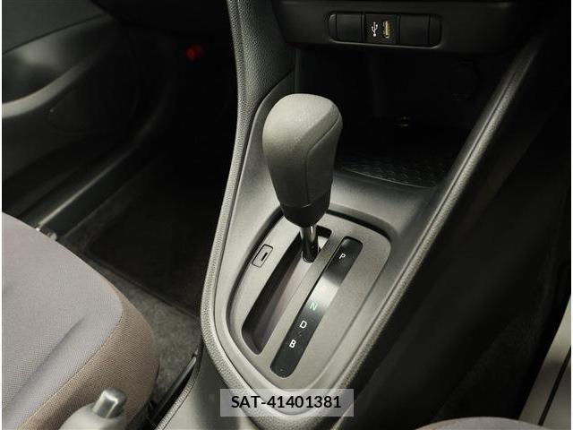 Toyota YARIS 2021-05 8279101-9