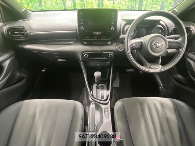 Toyota YARIS 2021-02 8279607-1