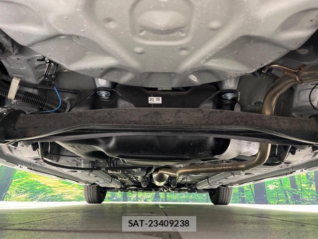Toyota YARIS 2021-02 8279607-18