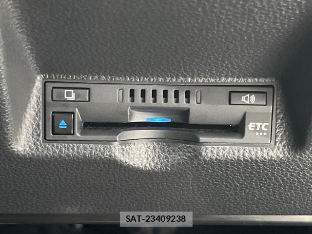 Toyota YARIS 2021-02 8279607-5