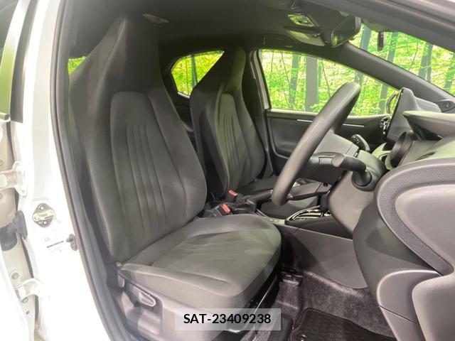Toyota YARIS 2021-02 8279607-7