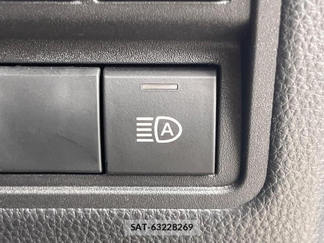 Toyota YARIS 2021-08 8279614-5