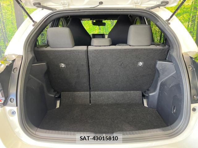 Toyota YARIS 2021-02 8280096-9