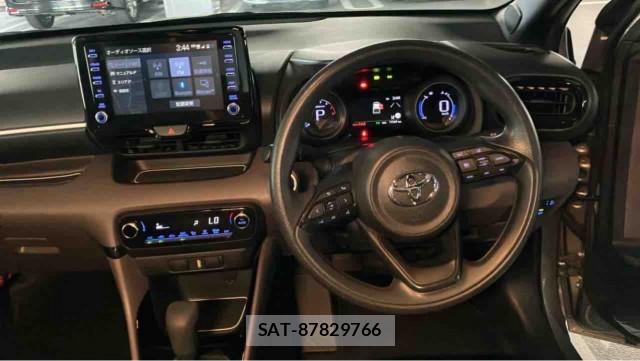Toyota YARIS 2020-05 8281127-16