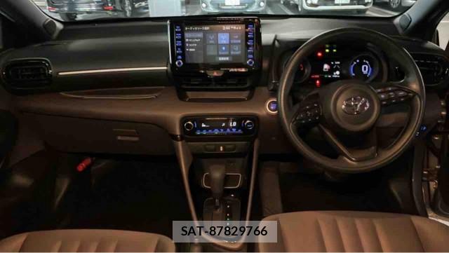 Toyota YARIS 2020-05 8281127-2