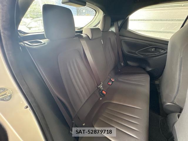 Toyota YARIS 2021-07 8281199-12