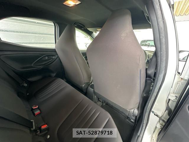 Toyota YARIS 2021-07 8281199-13