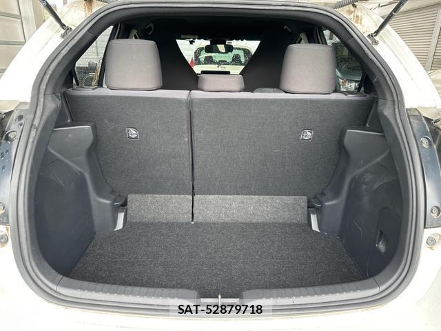 Toyota YARIS 2021-07 8281199-14
