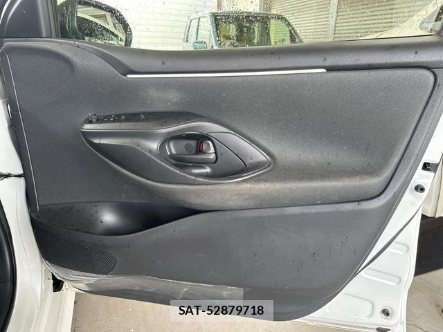Toyota YARIS 2021-07 8281199-17