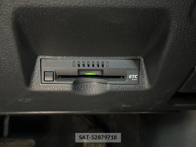 Toyota YARIS 2021-07 8281199-5