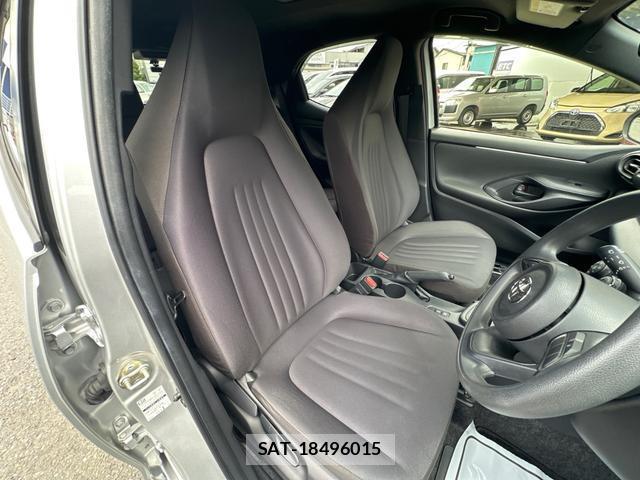 Toyota YARIS 2021-03 8281201-11