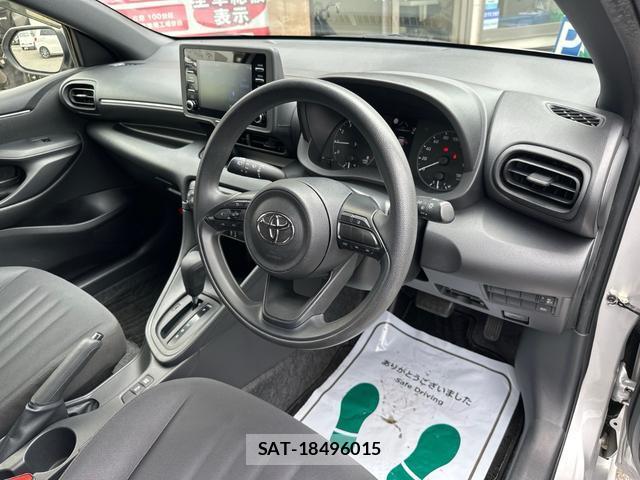 Toyota YARIS 2021-03 8281201-12