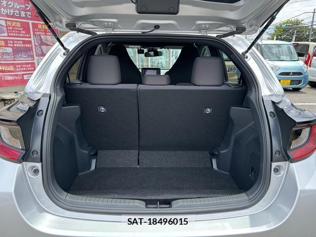 Toyota YARIS 2021-03 8281201-16