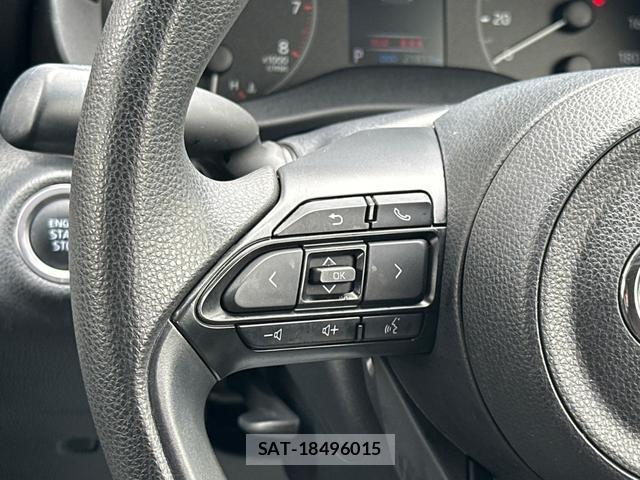 Toyota YARIS 2021-03 8281201-17