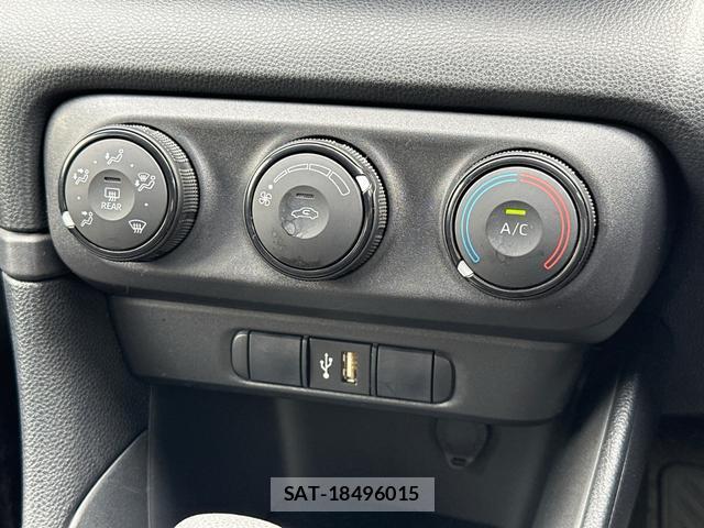 Toyota YARIS 2021-03 8281201-7