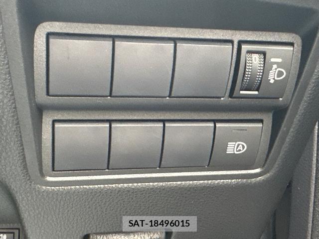 Toyota YARIS 2021-03 8281201-8