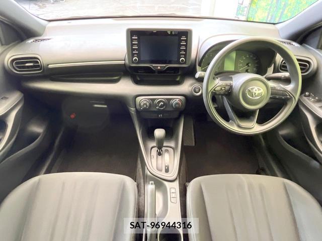 Toyota YARIS 2023-07 8282624-1