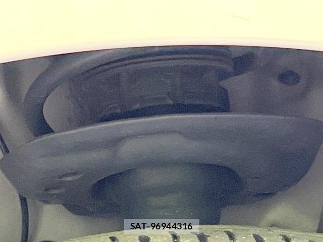 Toyota YARIS 2023-07 8282624-15