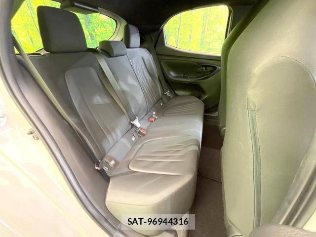 Toyota YARIS 2023-07 8282624-8