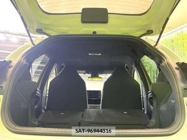 Toyota YARIS 2023-07 8282624-9
