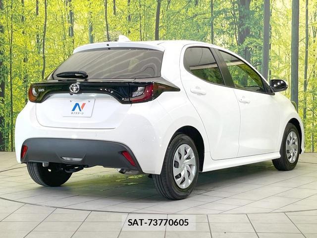 Toyota YARIS 2023-06 8282903-15