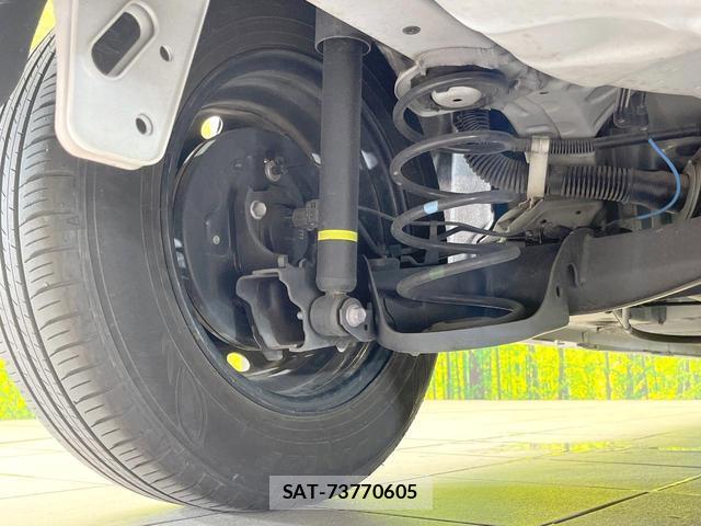 Toyota YARIS 2023-06 8282903-18