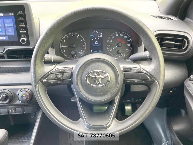 Toyota YARIS 2023-06 8282903-9