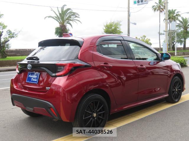 Toyota YARIS 2020-04 8283002-14