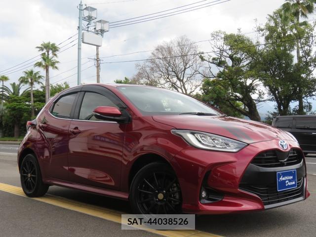 Toyota YARIS 2020-04 8283002-8
