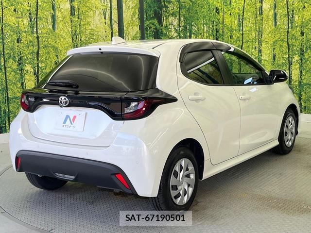 Toyota YARIS 2021-02 8283020-17