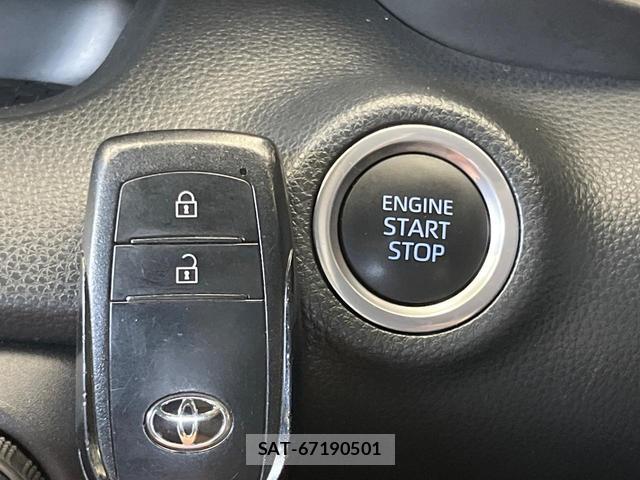 Toyota YARIS 2021-02 8283020-6