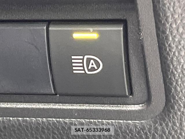 Toyota YARIS 2020-06 8283588-6