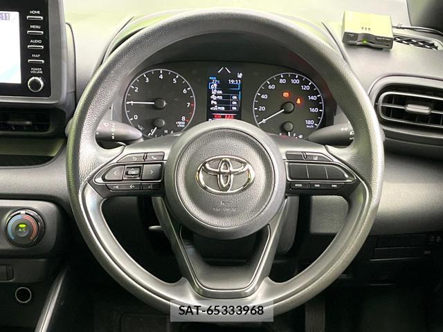 Toyota YARIS 2020-06 8283588-7