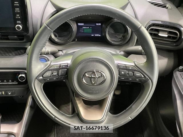 Toyota YARIS 2022-07 8283780-10