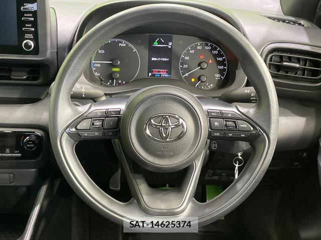 Toyota YARIS 2023-07 8283788-10
