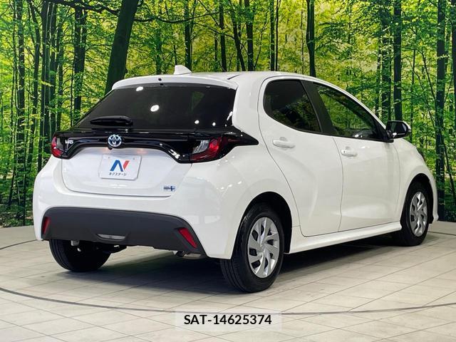Toyota YARIS 2023-07 8283788-16