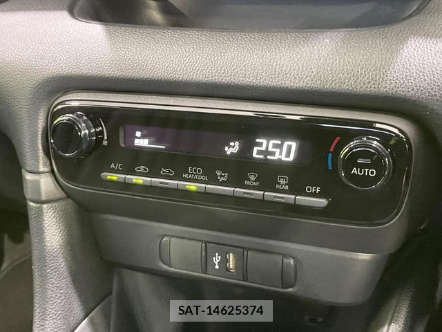 Toyota YARIS 2023-07 8283788-5