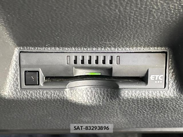 Toyota YARIS 2023-03 8283790-4