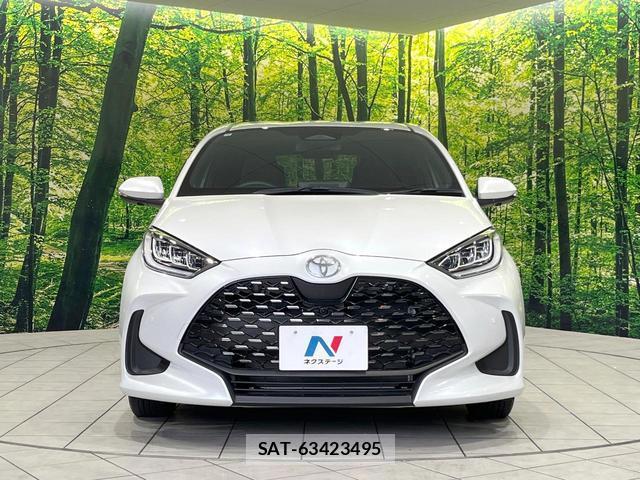 Toyota YARIS 2024-02 8283981-13