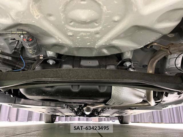 Toyota YARIS 2024-02 8283981-18