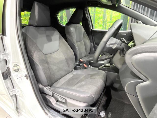Toyota YARIS 2024-02 8283981-7