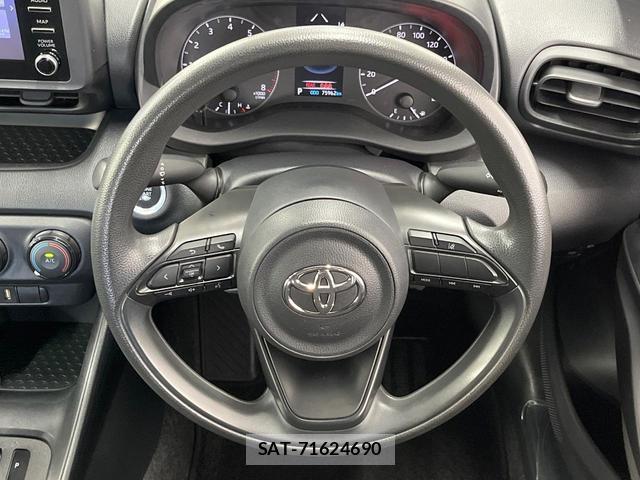 Toyota YARIS 2020-07 8284008-10