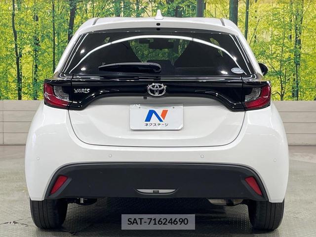 Toyota YARIS 2020-07 8284008-14